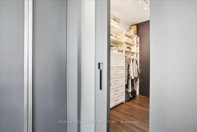 Additional image 14 of 2060 Lakeshore Rd Unit 206