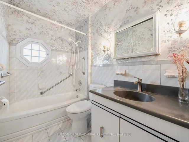 Additional image 21 of 57 Dukinfield Cres