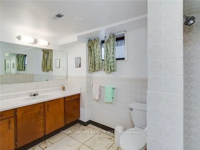 Additional image 8 of 308 Maplehurst Ave