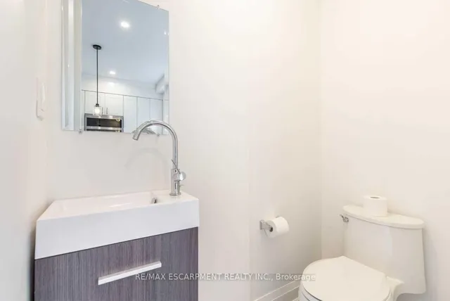 Additional image 37 of 924 Beach Blvd