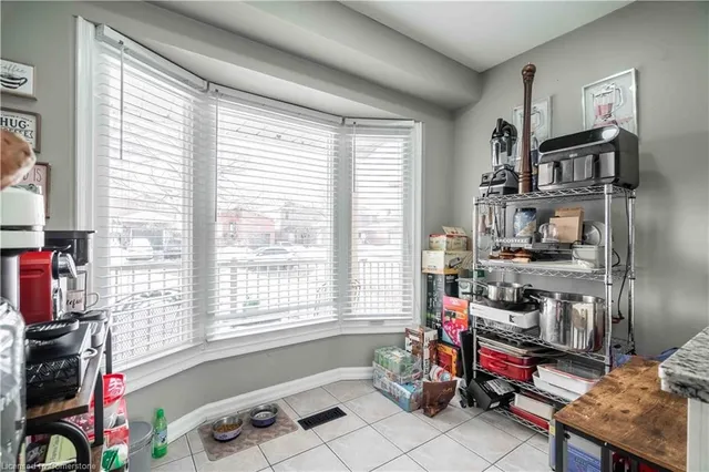 Additional image 10 of 9 Beachgrove Cres