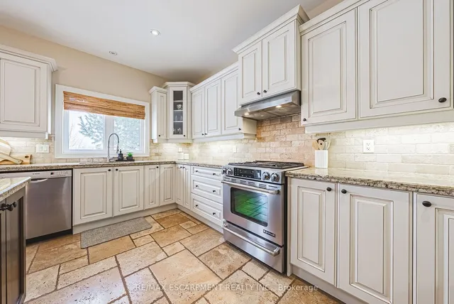 Additional image 13 of 35 GRETI Dr