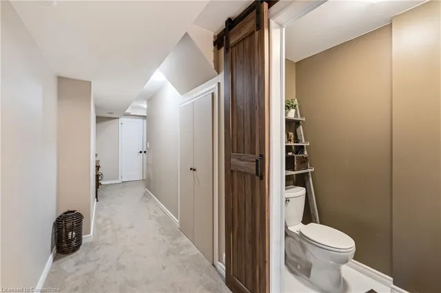 Additional image 18 of 215 Dundas St Unit 31