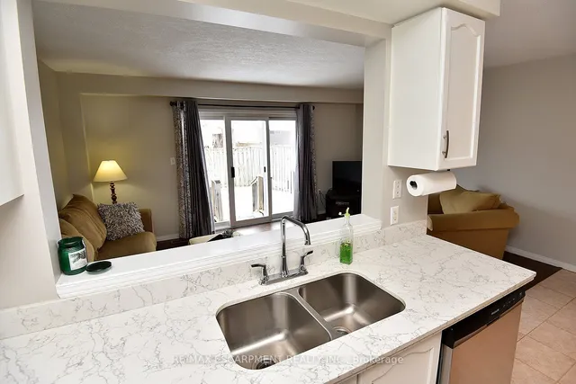 Additional image 10 of 174 Highbury Dr Unit 5