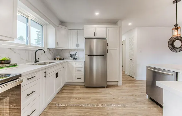 Additional image 4 of 92 Timberlane Cres