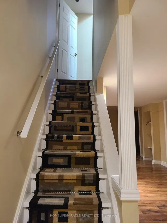 Additional image 28 of 37 SADIELOU Blvd