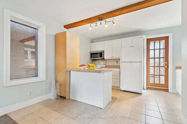 Additional image 12 of 43 Glenlake Ave