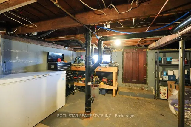 Additional image 30 of 405 Upper Wentworth St