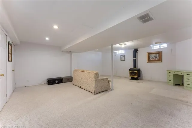 Additional image 28 of 54 Silverbirch Blvd