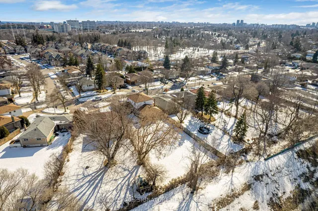 Additional image 43 of 40 Tweedrock Cres