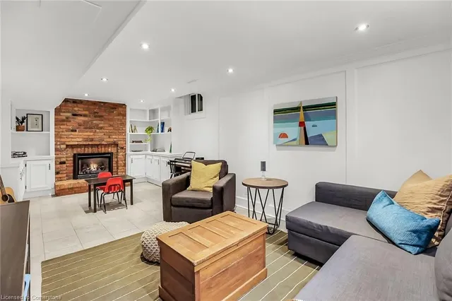 Additional image 34 of 17 Parkway Pl