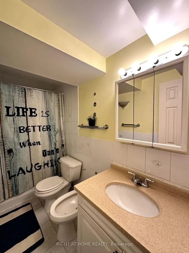 Additional image 34 of 28 Huntington Ave