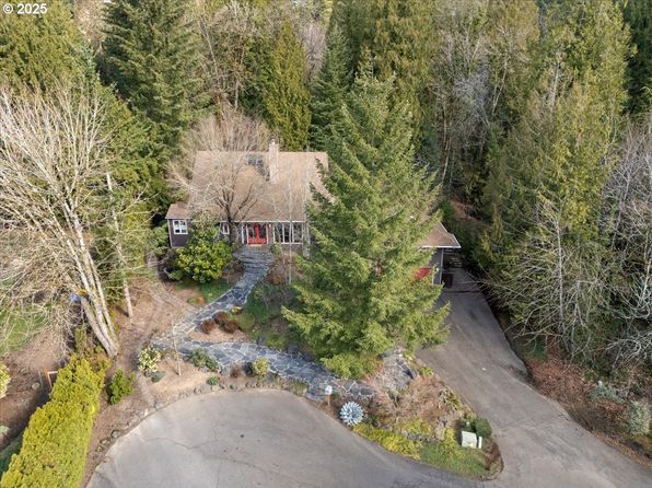 5903 SW Sheridan Ct, Portland, OR 97221