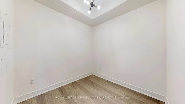 Additional image 21 of 30 Roehampton Ave Unit 1001