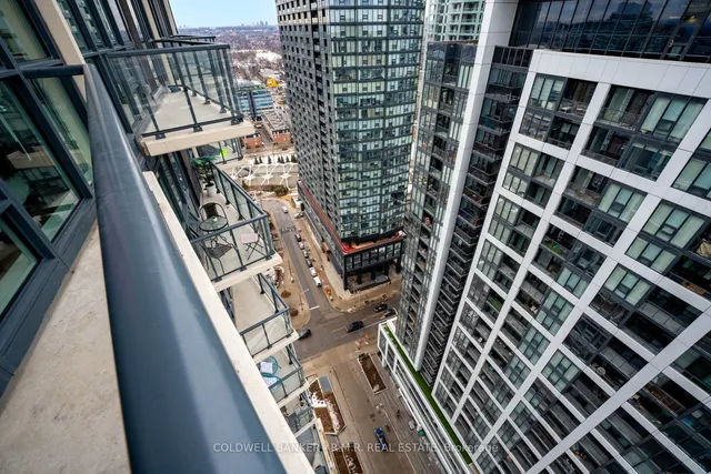 Additional image 19 of 49 East Liberty St Unit 2601