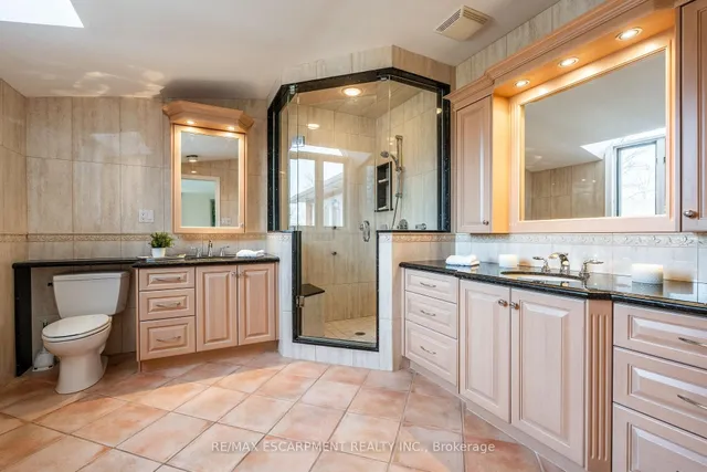 Additional image 31 of 887 MONTGOMERY Dr