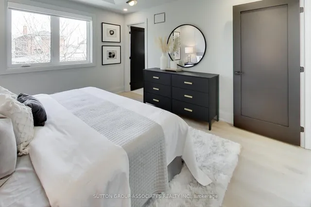 Additional image 24 of 393 Winnett Ave