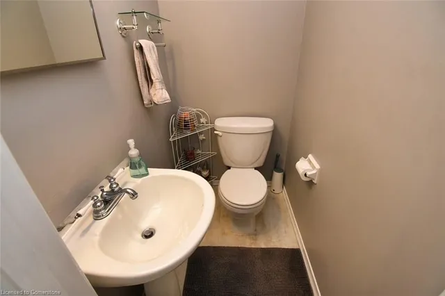 Additional image 14 of 6 Hugo Crt