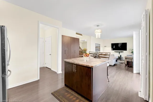 Additional image 16 of 71 Cook St