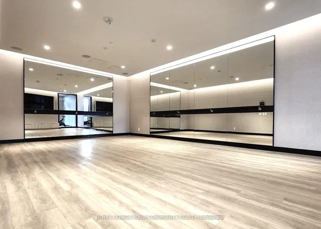 Additional image 14 of 2020 Bathurst St Unit 1016