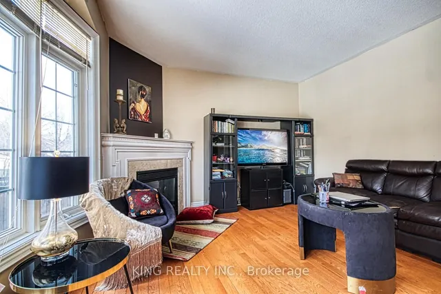 Additional image 8 of 3 Xavier Crt