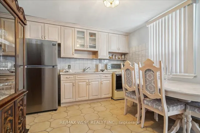 Additional image 2 of 31 Teignmouth Ave