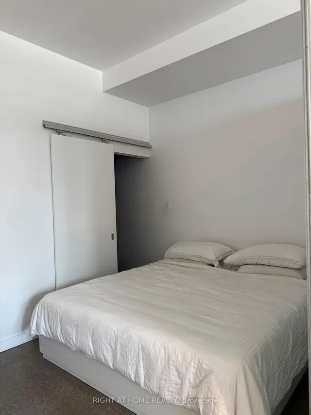 Additional image 12 of 549 King St Unit 402