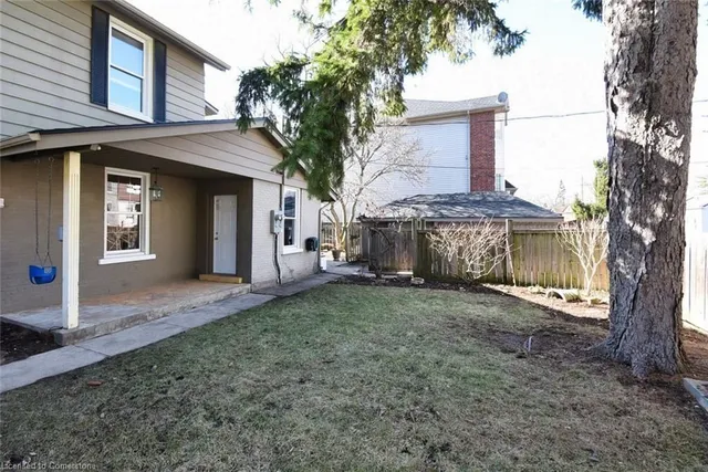 Additional image 44 of 332 King St