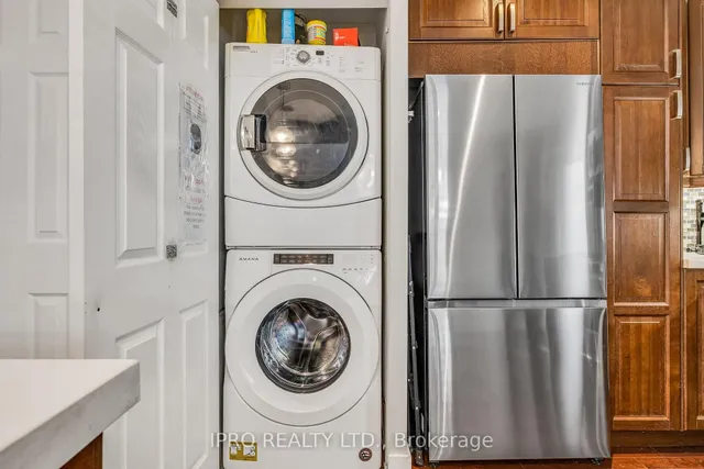 Additional image 15 of 264 Howland Ave