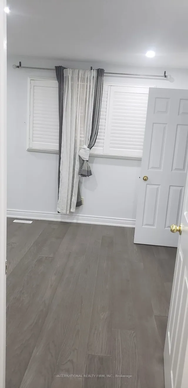 Additional image 15 of 27 Charcoal Dr