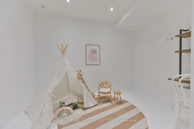 Additional image 22 of 299 Brock Ave