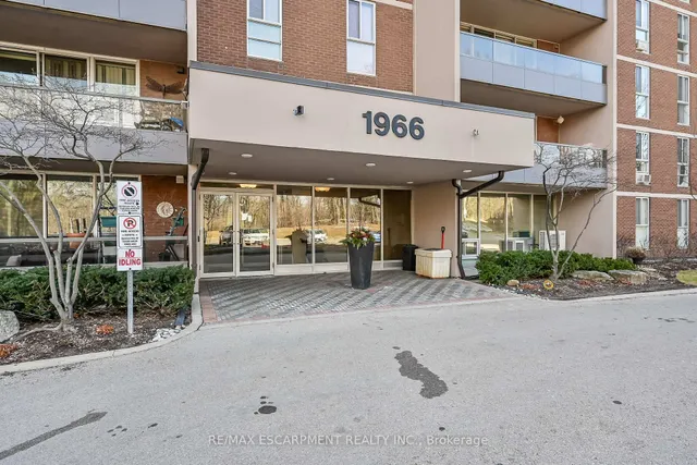 Additional image 4 of 1966 MAIN St Unit 502