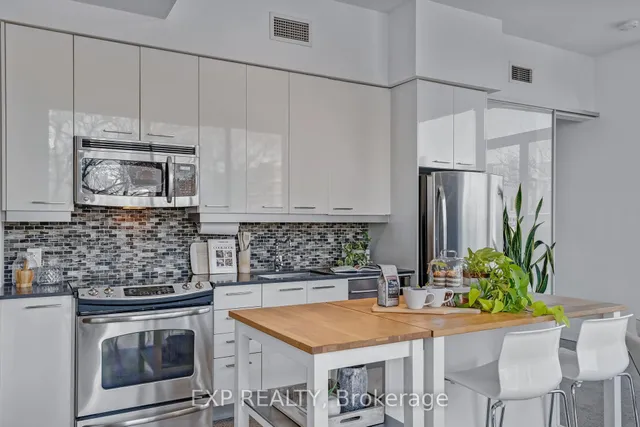 Additional image 9 of 510 King St Unit 409