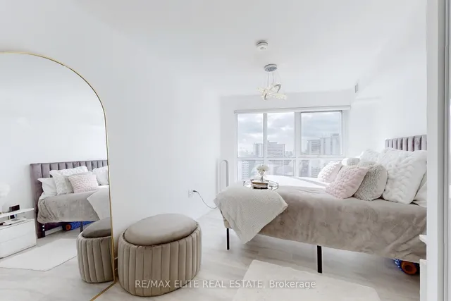 Additional image 11 of 585 Bloor St Unit 2418