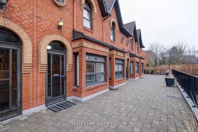 90 Kippendavie Ave Unit 9
