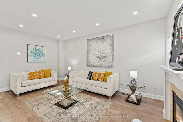 Additional image 17 of 43 Polonia Ave