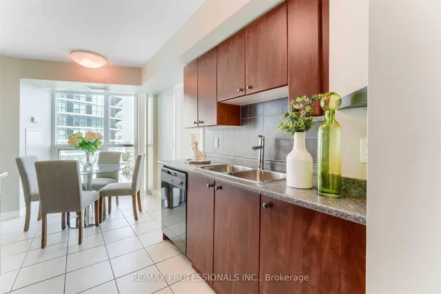 Additional image 8 of 225 Sherway Gardens Rd Unit 2007