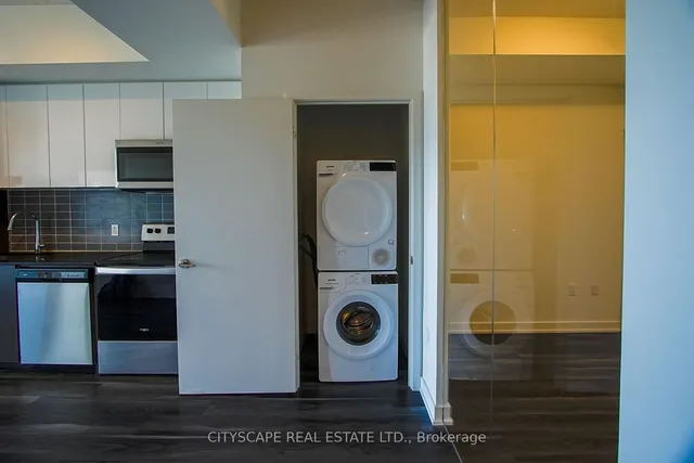 Additional image 10 of 859 The Queensway N/A Unit 221