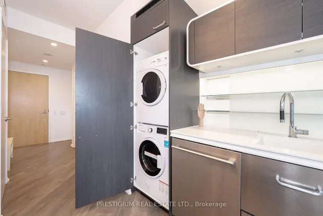 Additional image 17 of 45 Charles St Unit 1809