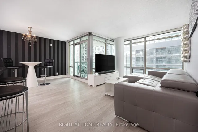 Additional image 6 of 81 Navy Wharf Crt Unit 1106