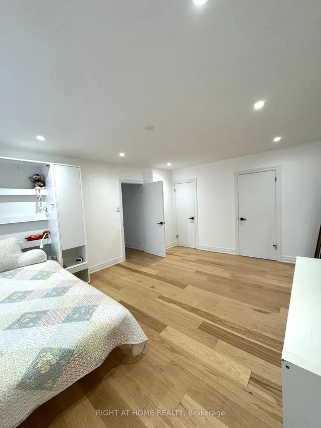 Additional image 18 of 22 Silverthorne Bush Dr