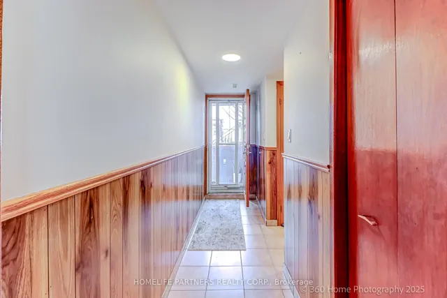 Additional image 21 of 303 Pellatt Ave