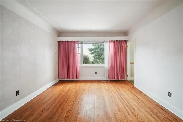 Additional image 7 of 34 Reid Ave