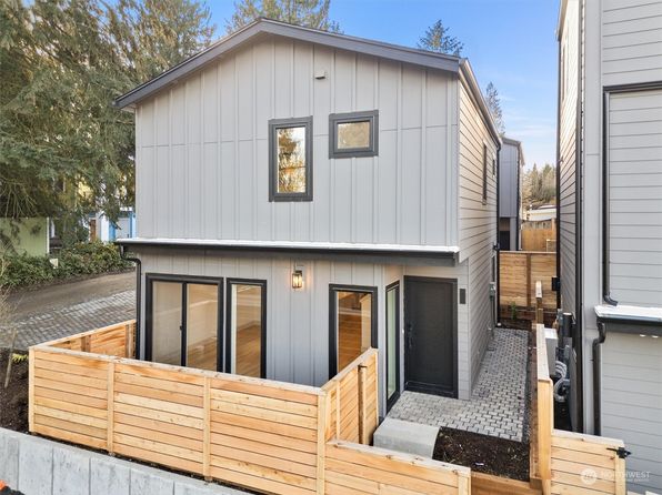 9819 15th Avenue NE, Seattle, WA 98115