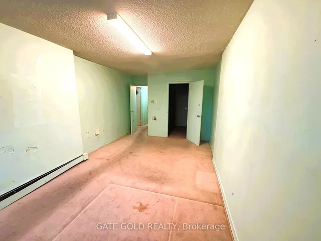 Additional image 10 of 1624 Bloor St Unit 17