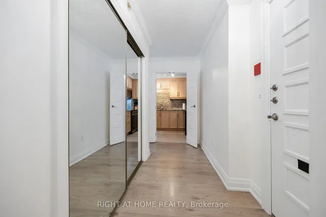 Additional image 7 of 151 La Rose Ave Unit 807