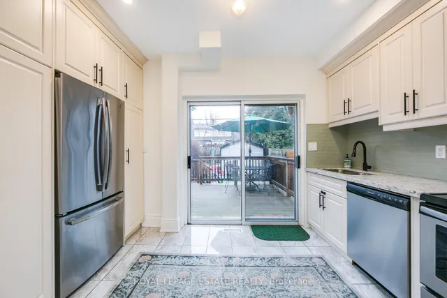 Additional image 11 of 102 Springdale Blvd