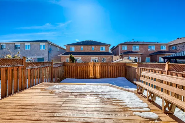 Additional image 33 of 929 Ledbury Cres