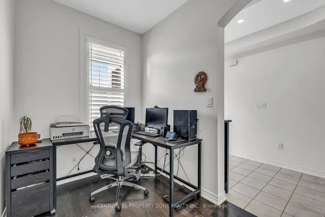 Additional image 5 of 8 Young Garden Cres