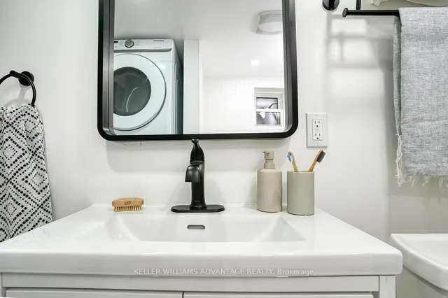 Additional image 41 of 1224 Lansdowne Ave